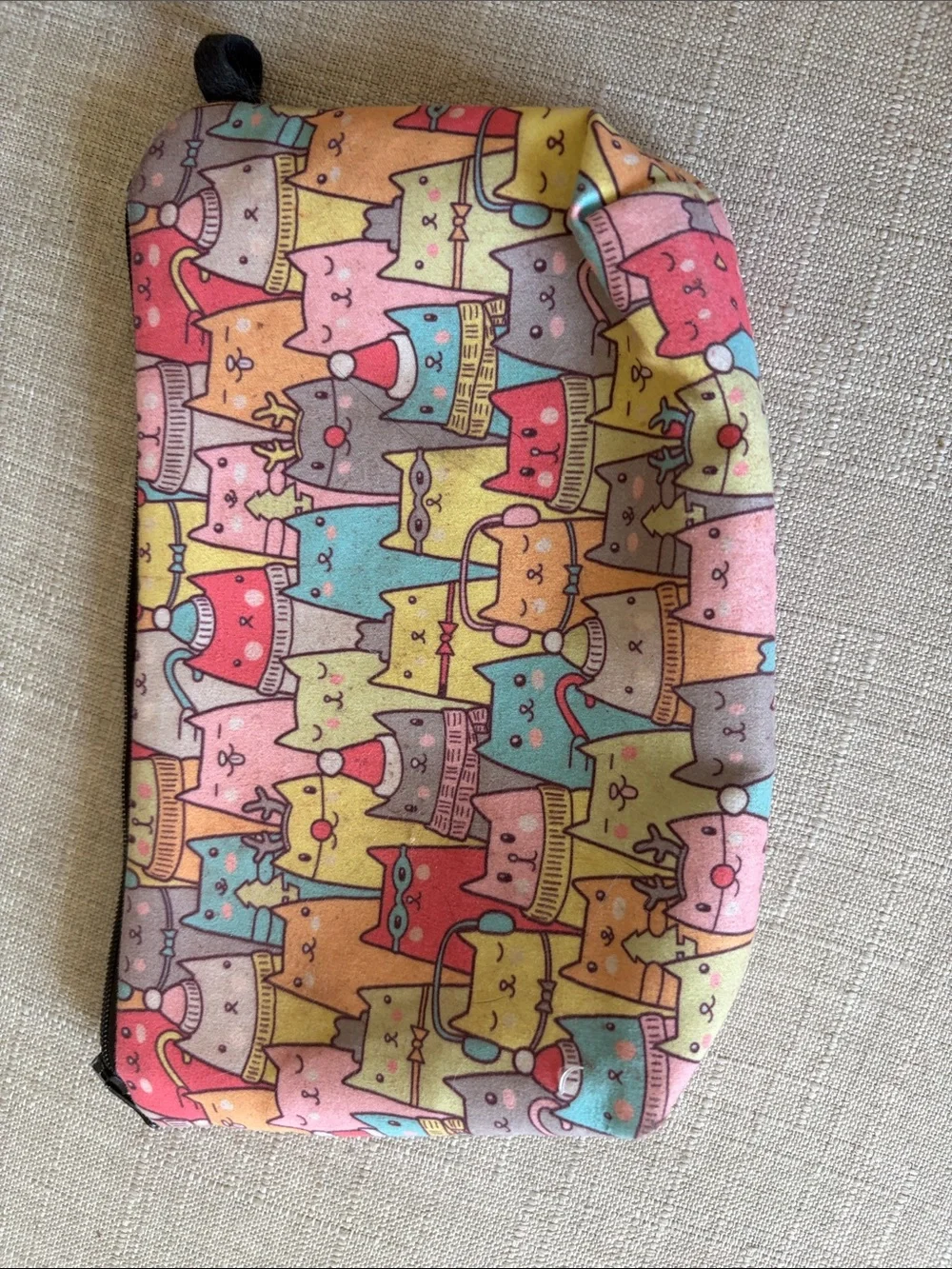 Multicolor Cats Print Cat-Themed Zipper makeup bag